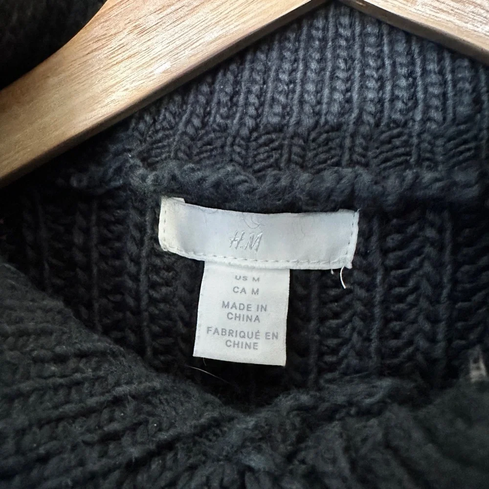 H&M Collared Rib Knit Sweater - Picture 3 of 9